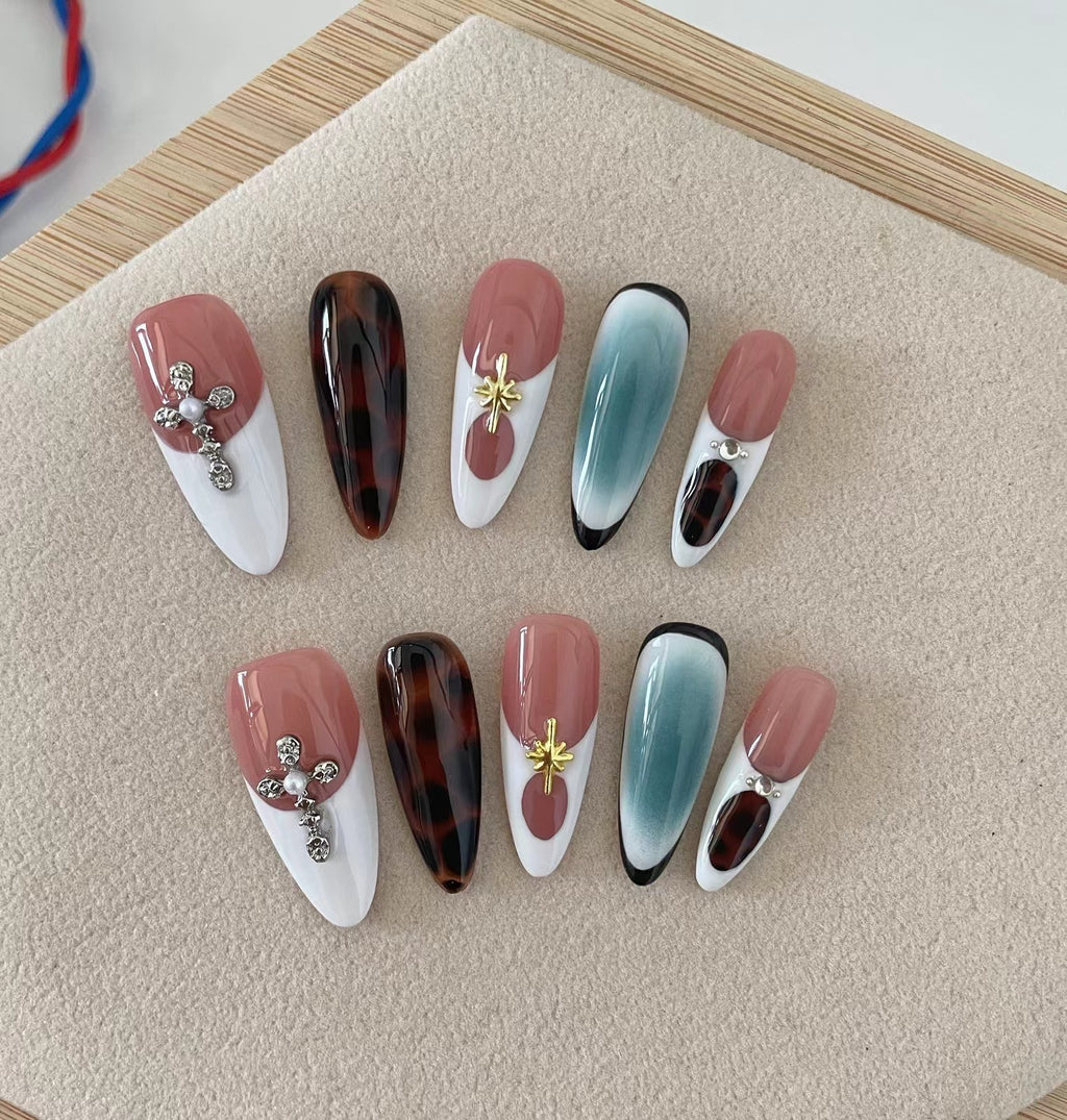 Maison Aoyama Press-On Nail Set