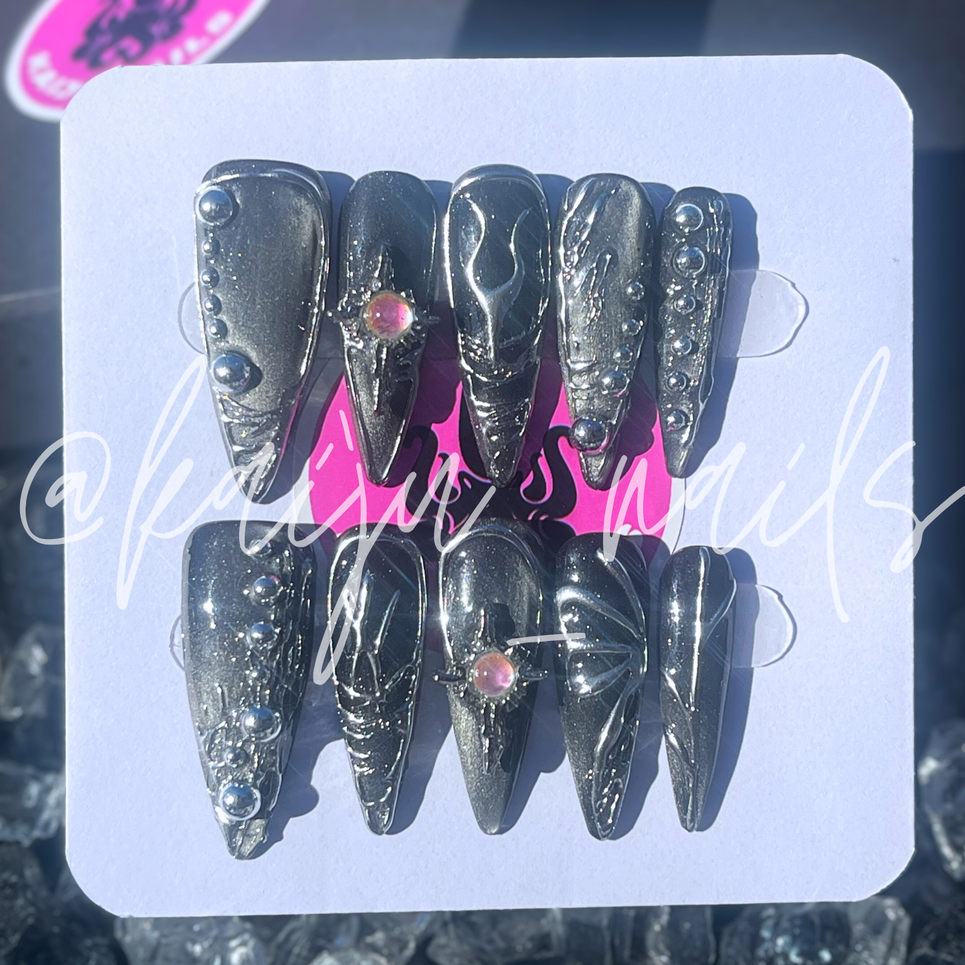 Knight's Silver Press-On Nail Set